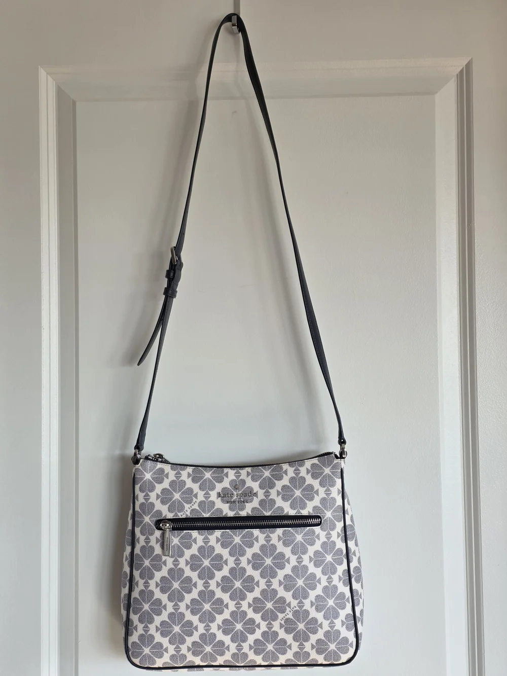 kate spade New York Spade Flower Large Swingpack Crossbody in Navy Multi